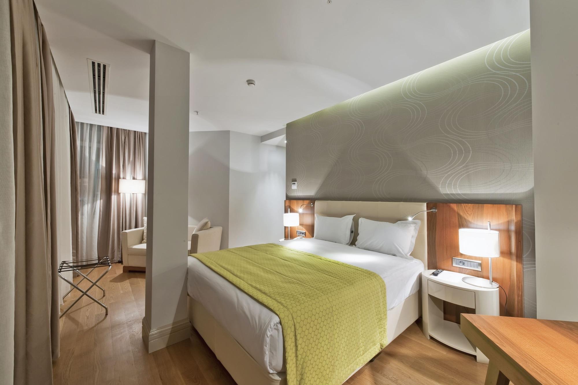 Four Points Flex By Sheraton Istanbul Taksim Square Esterno foto