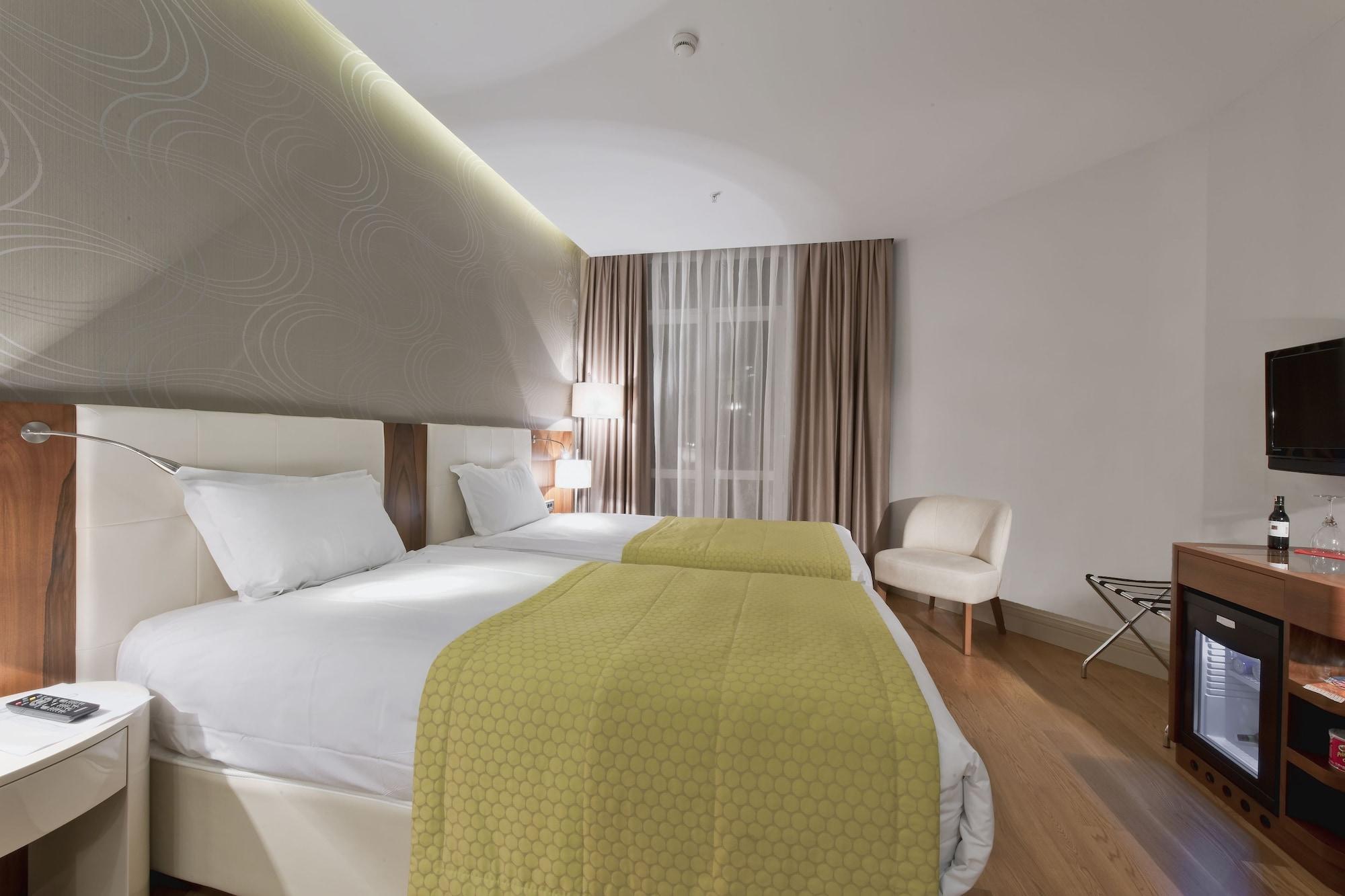 Four Points Flex By Sheraton Istanbul Taksim Square Esterno foto