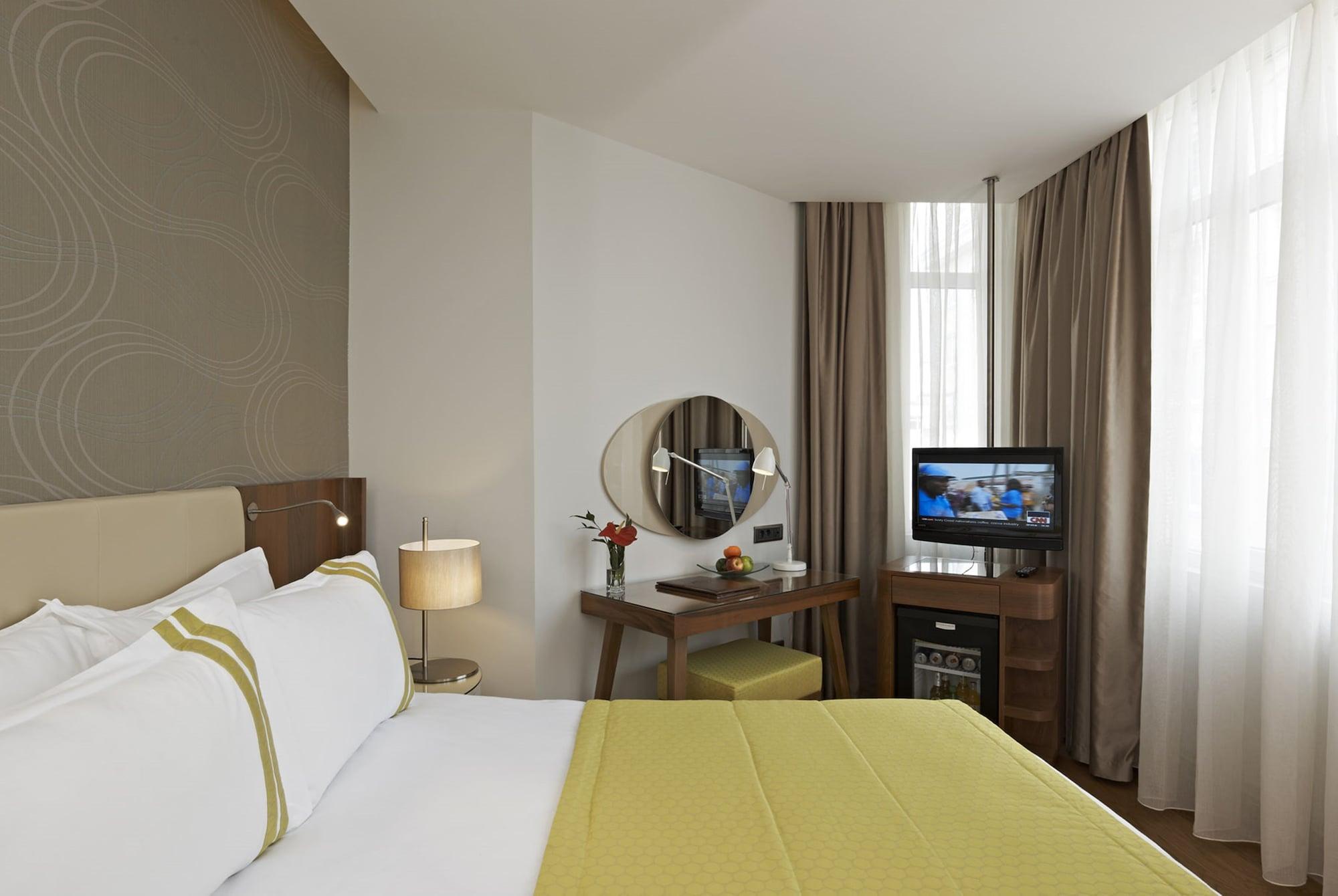 Four Points Flex By Sheraton Istanbul Taksim Square Esterno foto