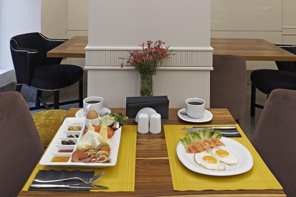 Four Points Flex By Sheraton Istanbul Taksim Square Esterno foto