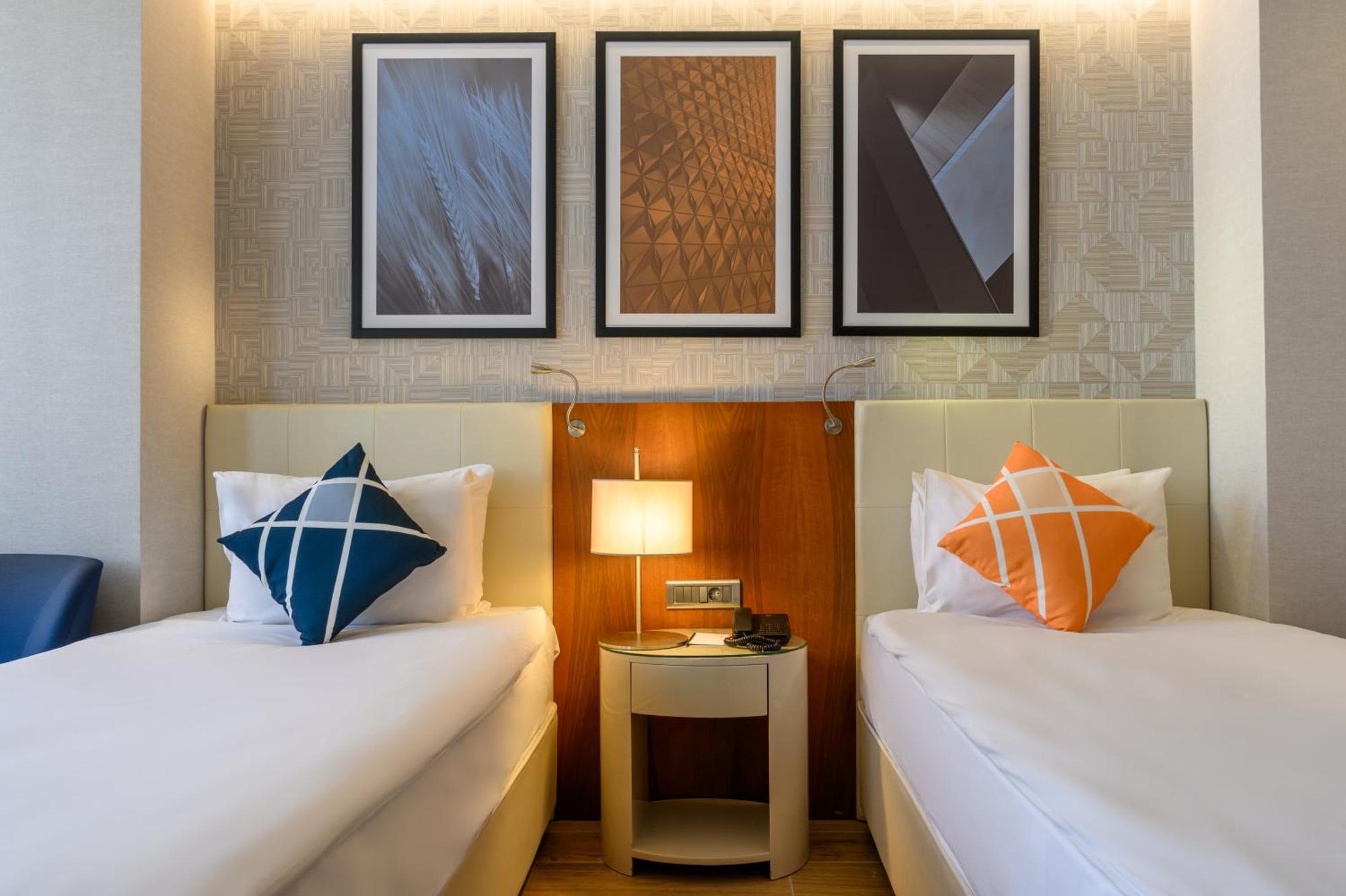 Four Points Flex By Sheraton Istanbul Taksim Square Esterno foto
