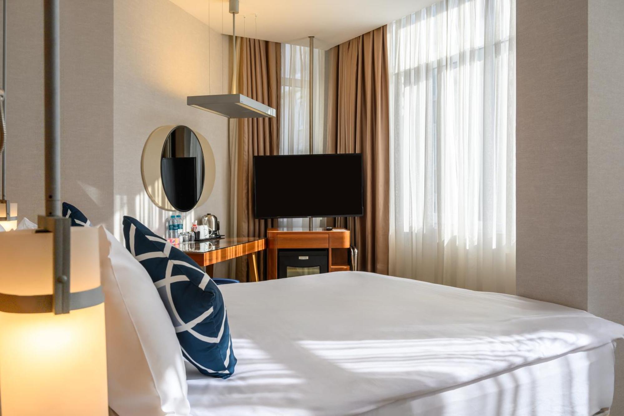 Four Points Flex By Sheraton Istanbul Taksim Square Esterno foto