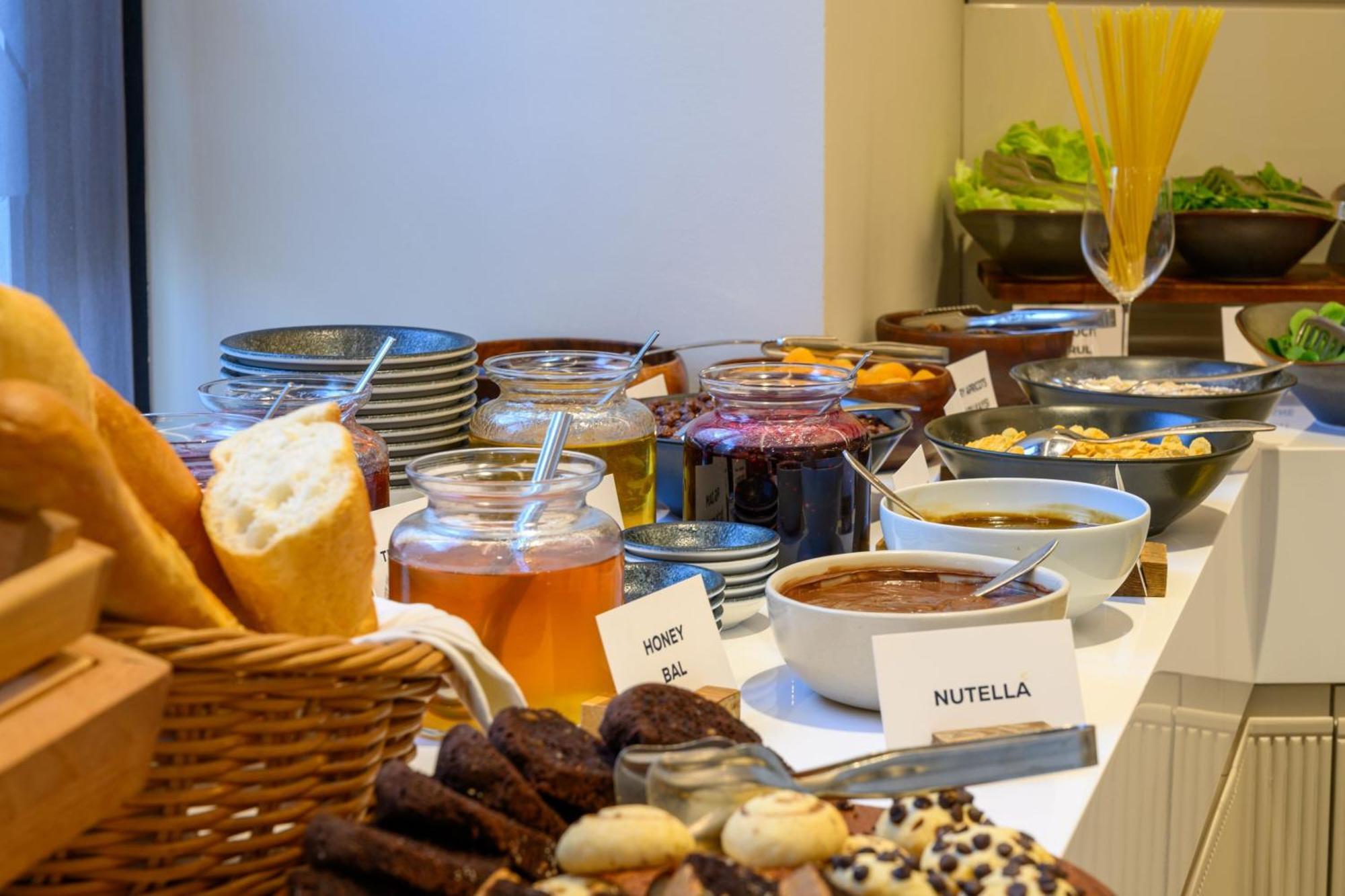 Four Points Flex By Sheraton Istanbul Taksim Square Esterno foto