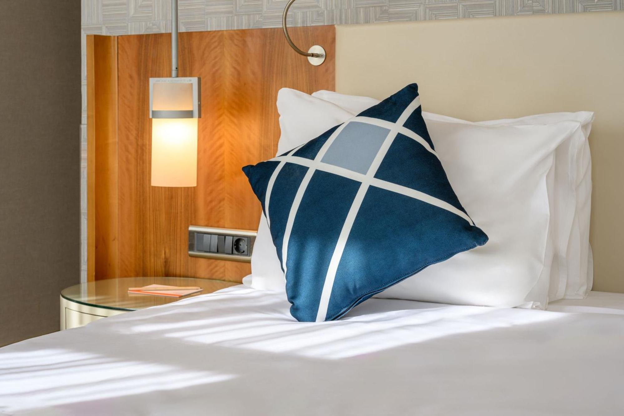 Four Points Flex By Sheraton Istanbul Taksim Square Esterno foto