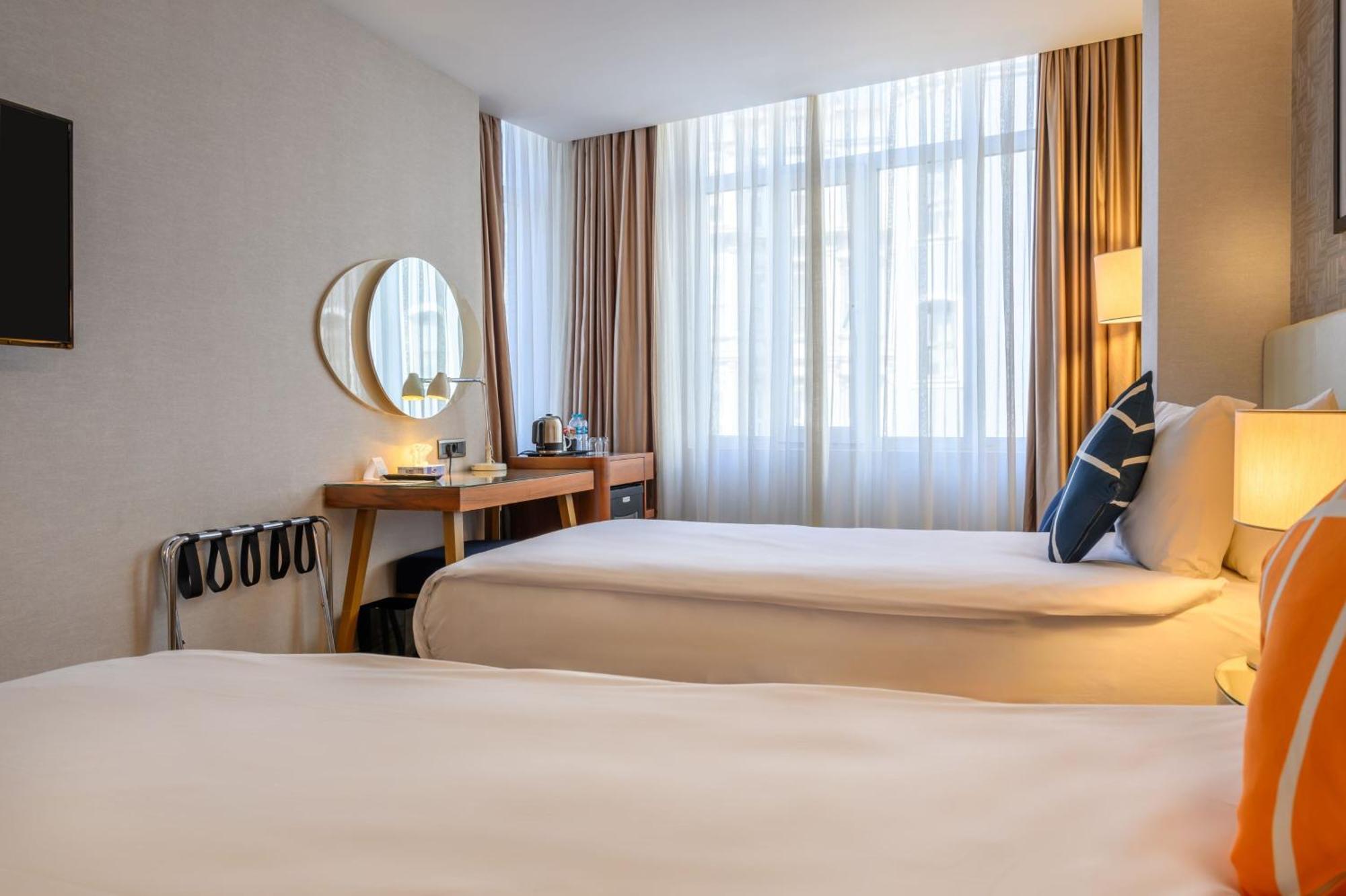 Four Points Flex By Sheraton Istanbul Taksim Square Esterno foto