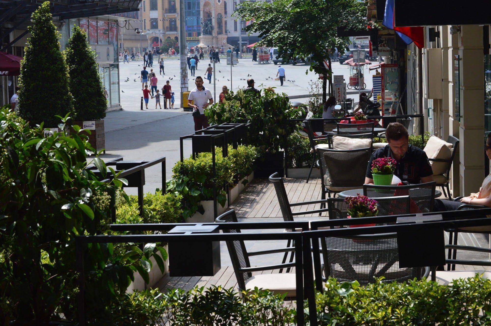 Four Points Flex By Sheraton Istanbul Taksim Square Esterno foto
